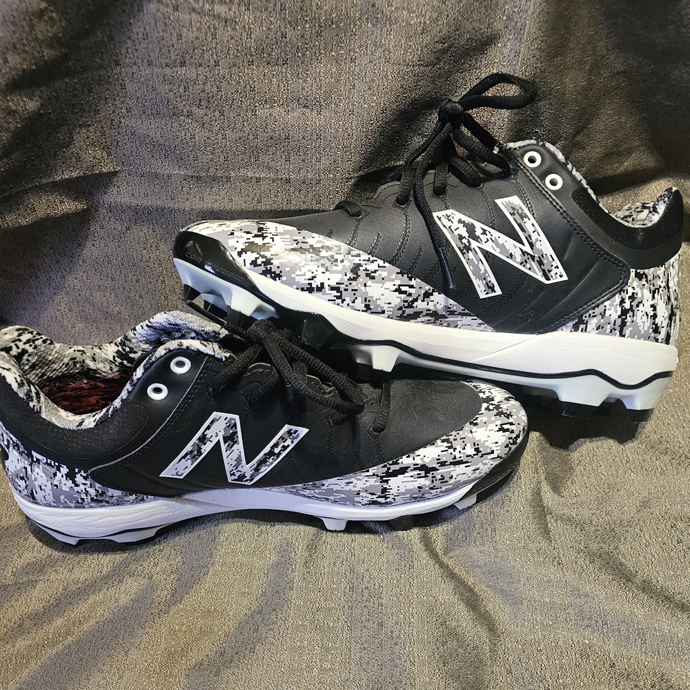 New Balance Black and White Patterned Sneakers - Picture 2 of 5